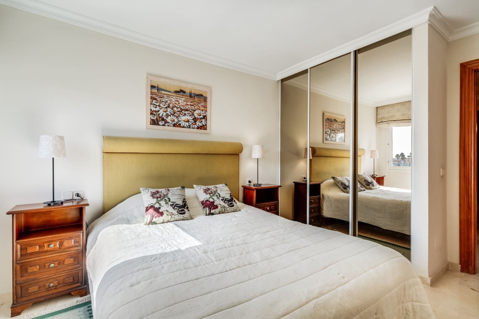 5 bedroom Apartment for sale in Estepona with pool garage - € 679,000 (Ref: 9057519)