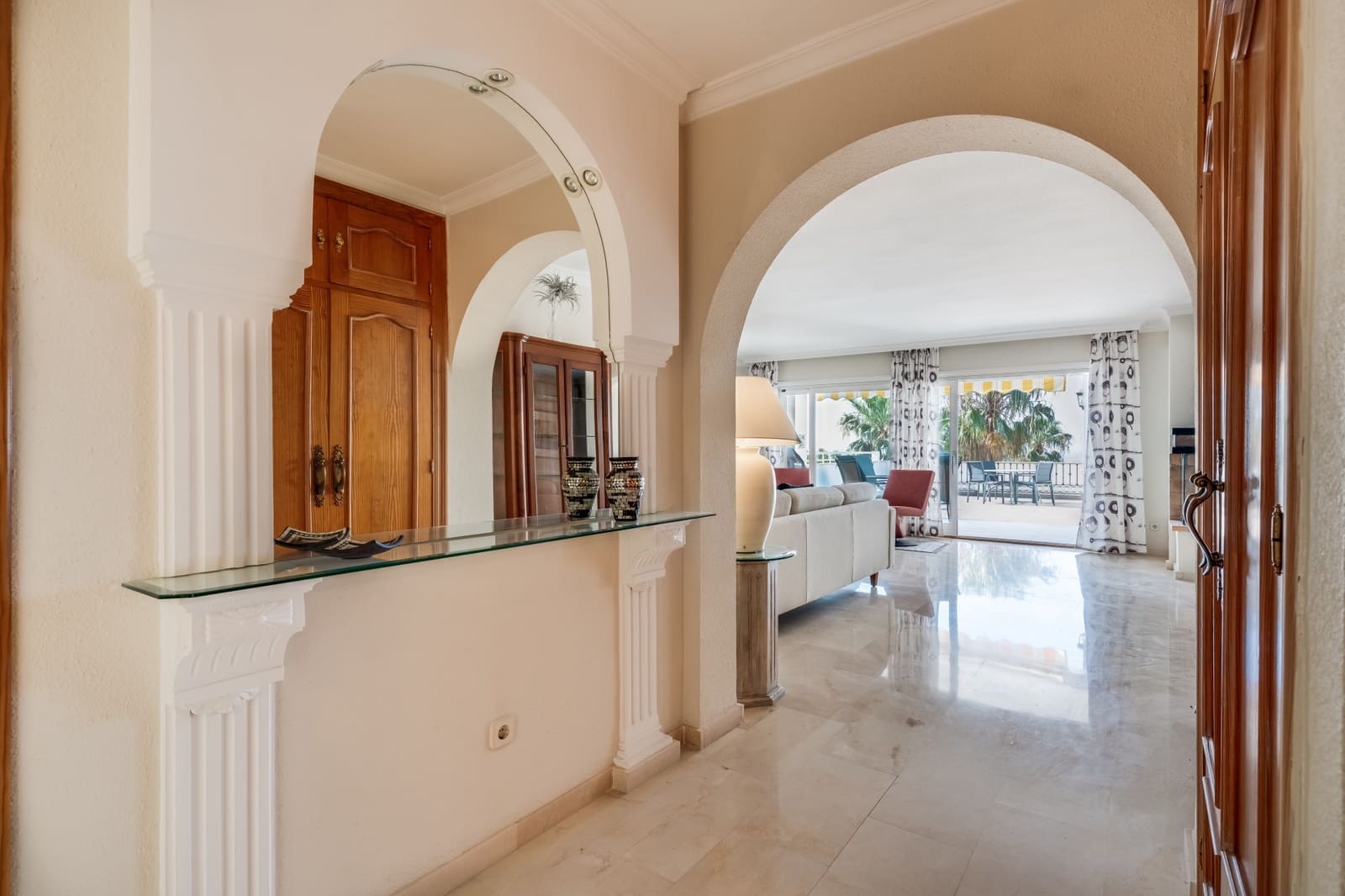 5 bedroom Apartment for sale in Estepona with pool garage - € 679,000 (Ref: 9057519)