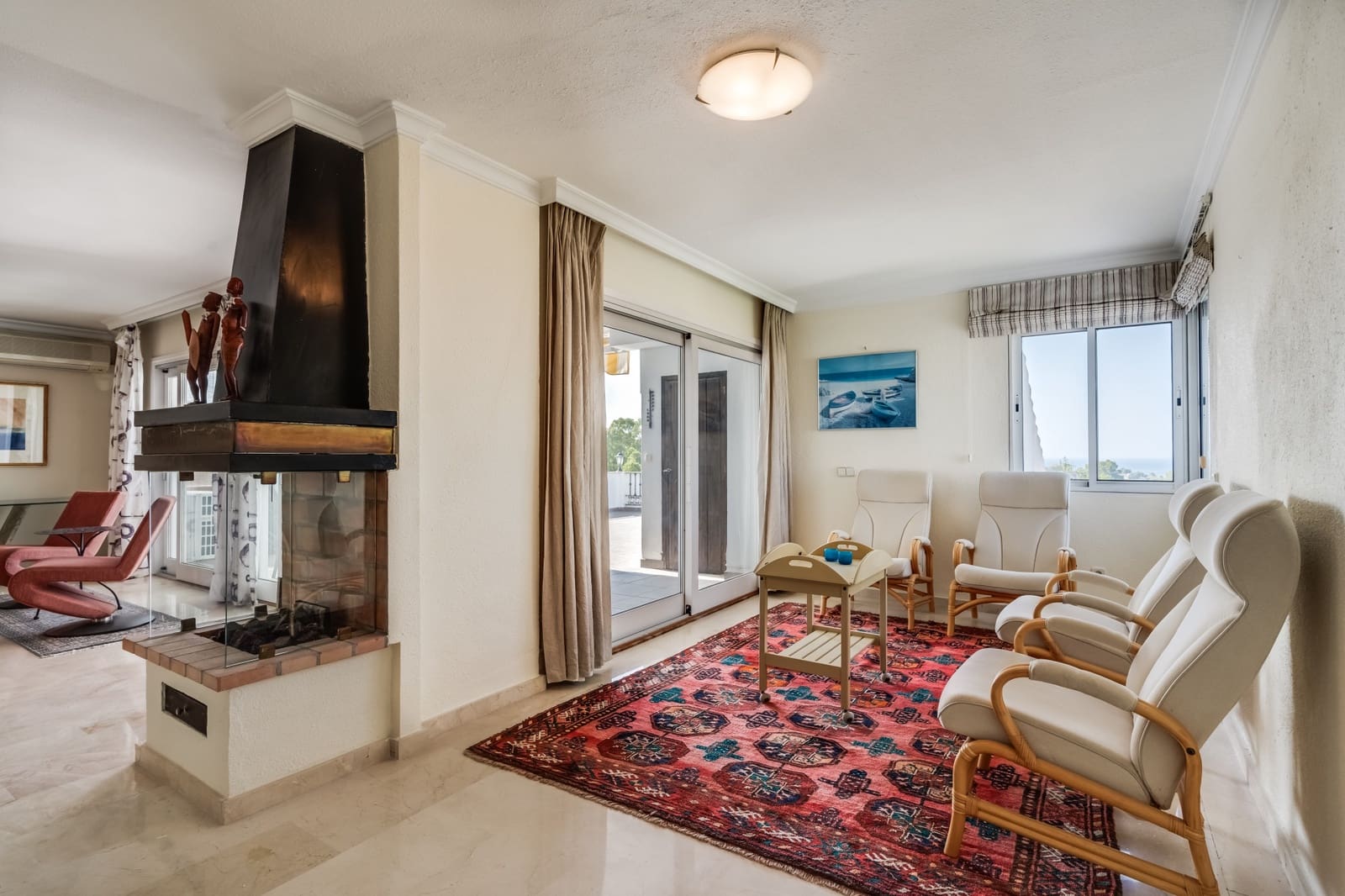 5 bedroom Apartment for sale in Estepona with pool garage - € 679,000 (Ref: 9057519)