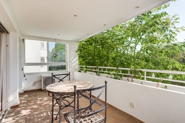 5 makuuhuone Huoneisto myytävänä paikassa Estepona mukana uima-altaan 
autotalli - 679 000 € (Ref: 9057519)