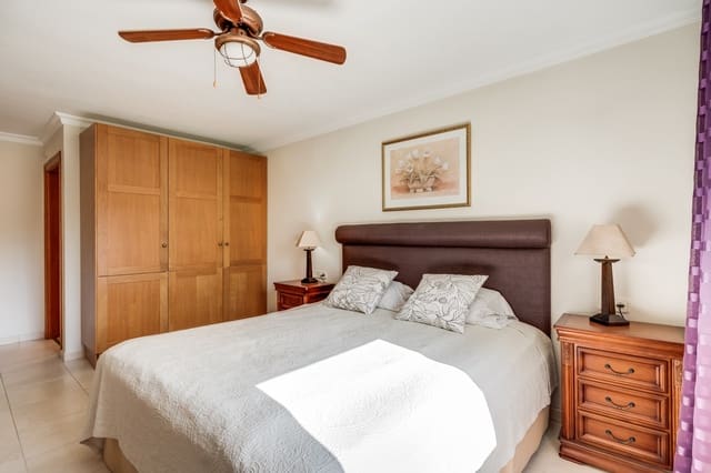 5 makuuhuone Huoneisto myytävänä paikassa Estepona mukana uima-altaan 
autotalli - 679 000 € (Ref: 9057519)