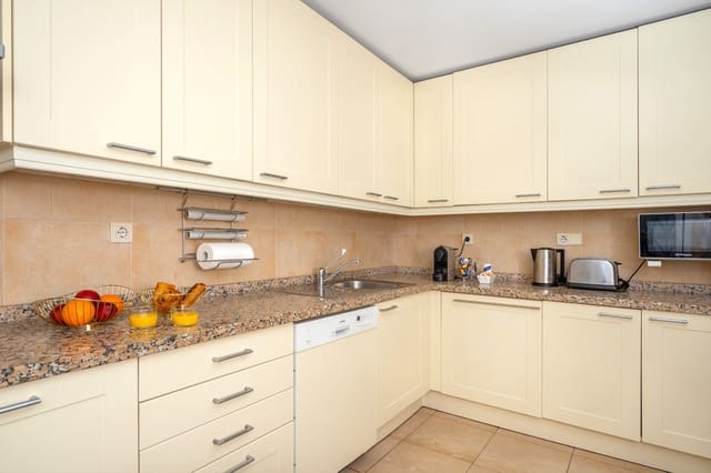 3 sovrum Lägenhet till salu i Golden Mile, Marbella med pool garage - 1 625 000 € (Ref: 9068781)