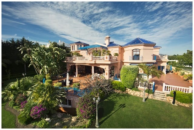 6 Zimmer Villa zu verkaufen in Nueva Andalucia, Marbella mit Pool Garage - 7.500.000 € (Ref: 9075050)