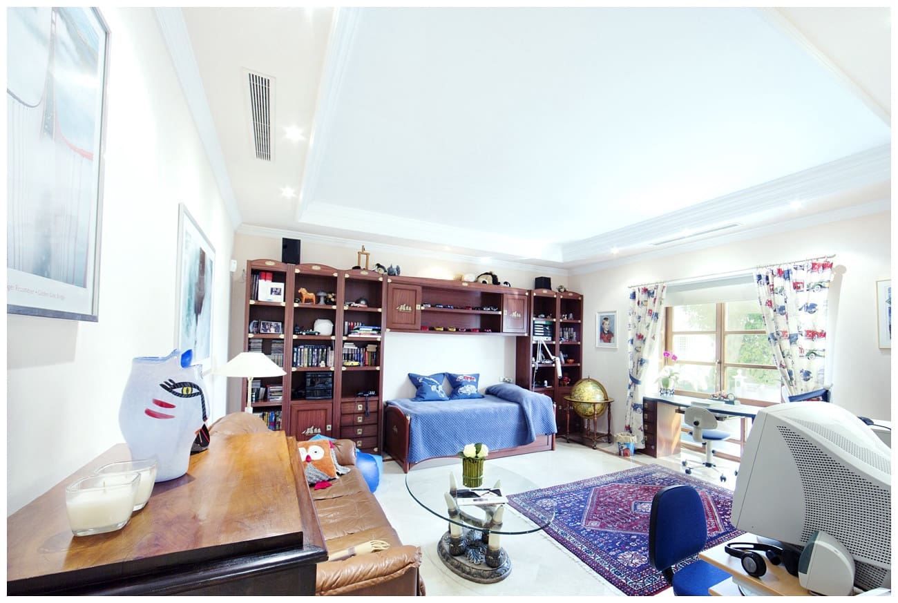 6 sypialnia Willa na sprzedaż w Nueva Andalucia z basenem garażem - 7 500 000 € (Ref: 9075050)