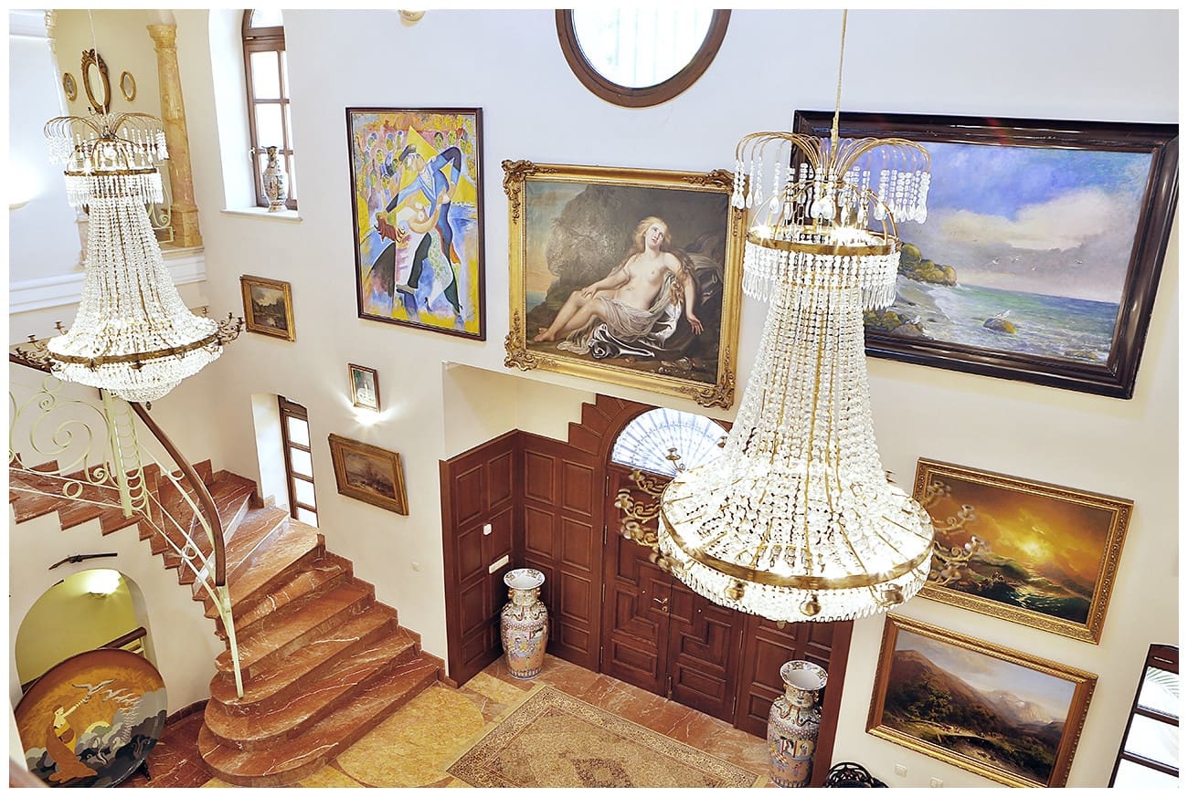 6 sypialnia Willa na sprzedaż w Nueva Andalucia z basenem garażem - 7 500 000 € (Ref: 9075050)