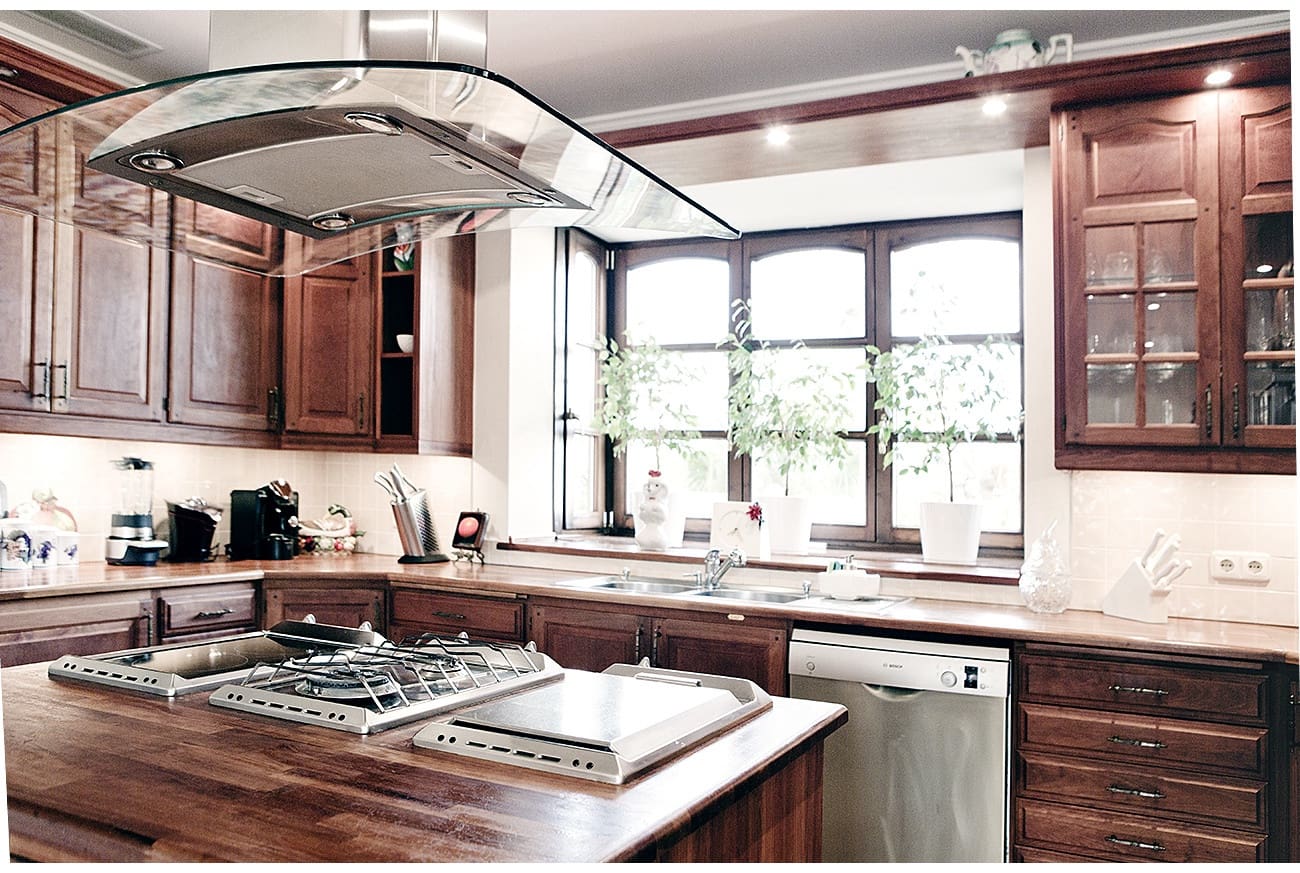 6 sypialnia Willa na sprzedaż w Nueva Andalucia z basenem garażem - 7 500 000 € (Ref: 9075050)