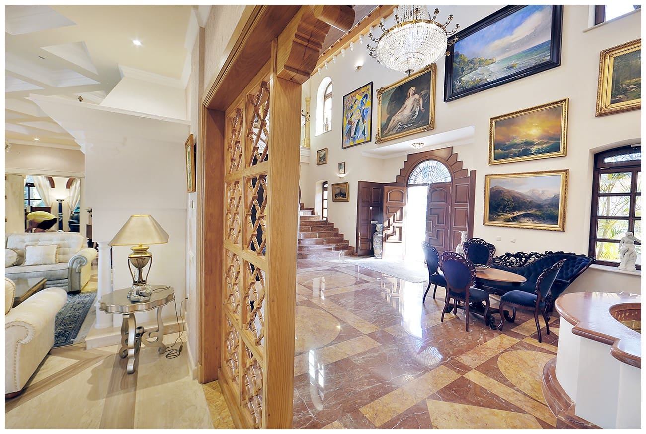 6 sypialnia Willa na sprzedaż w Nueva Andalucia z basenem garażem - 7 500 000 € (Ref: 9075050)