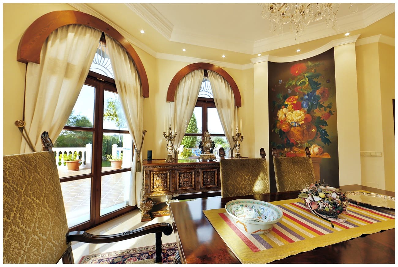 6 sypialnia Willa na sprzedaż w Nueva Andalucia z basenem garażem - 7 500 000 € (Ref: 9075050)