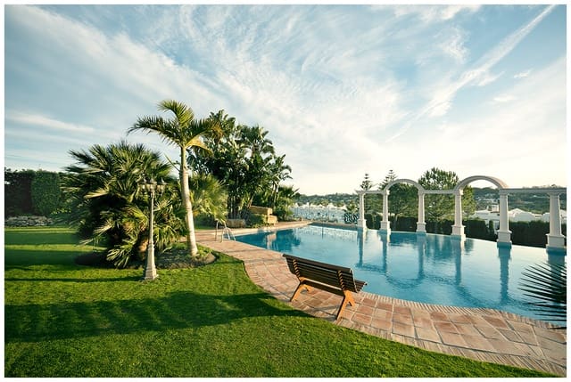 6 quarto Moradia para venda em Nueva Andalucia, Marbella com piscina garagem - 6 900 000 € (Ref: 9075050)