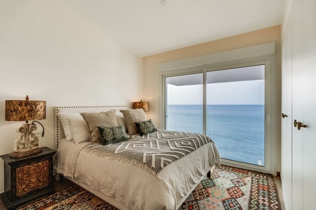 3 quarto Penthouse para venda em Bahía Dorada, Estepona com piscina garagem - 1 200 000 € (Ref: 9081471)