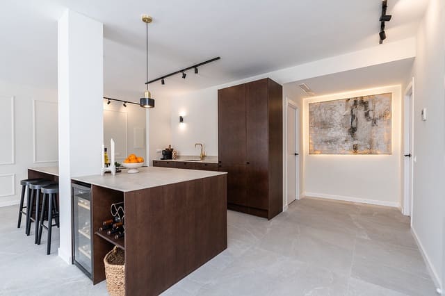 3 sovrum Lägenhet till salu i La Quinta, Benahavís med pool garage - 995 000 € (Ref: 9099058)