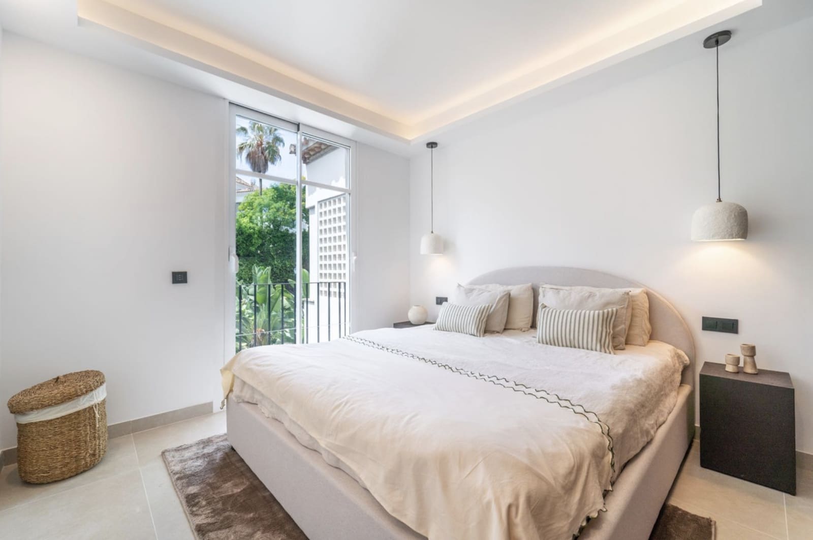 3 quarto Penthouse para venda em Benahavis com piscina garagem - 1 095 000 € (Ref: 9100688)