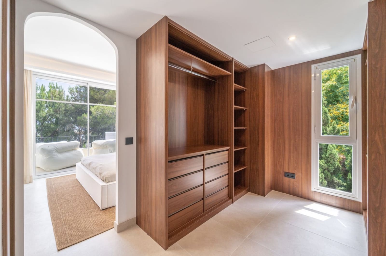 3 quarto Penthouse para venda em Benahavis com piscina garagem - 1 095 000 € (Ref: 9100688)