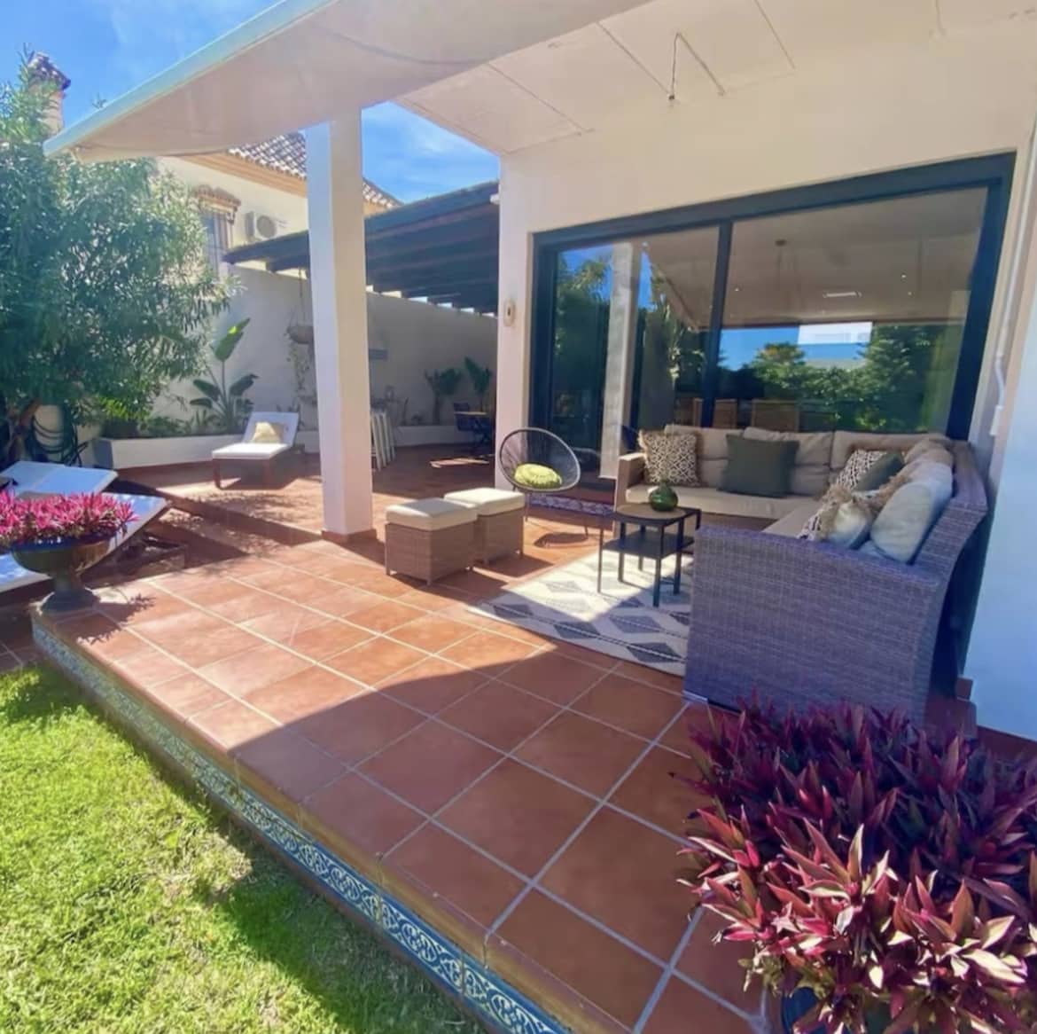 Chalet de 6 habitaciones en Marbella en venta con piscina - 1.400.000 € (Ref: 9100690)