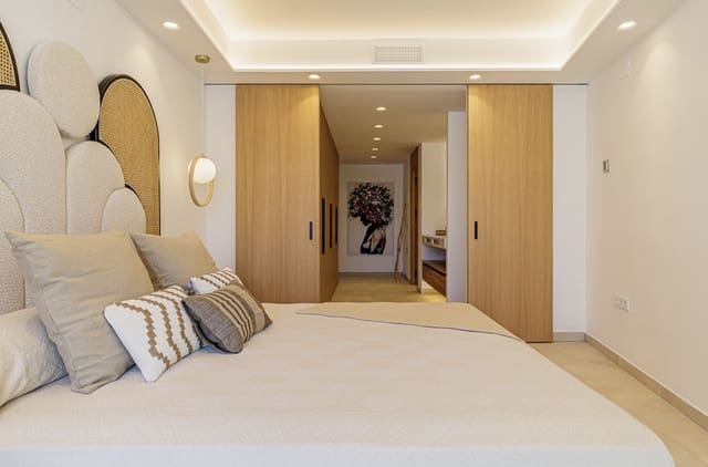 3 soveværelse Lejlighed til salg i Nueva Andalucia, Marbella med swimmingpool garage - € 750.000 (Ref: 9100695)