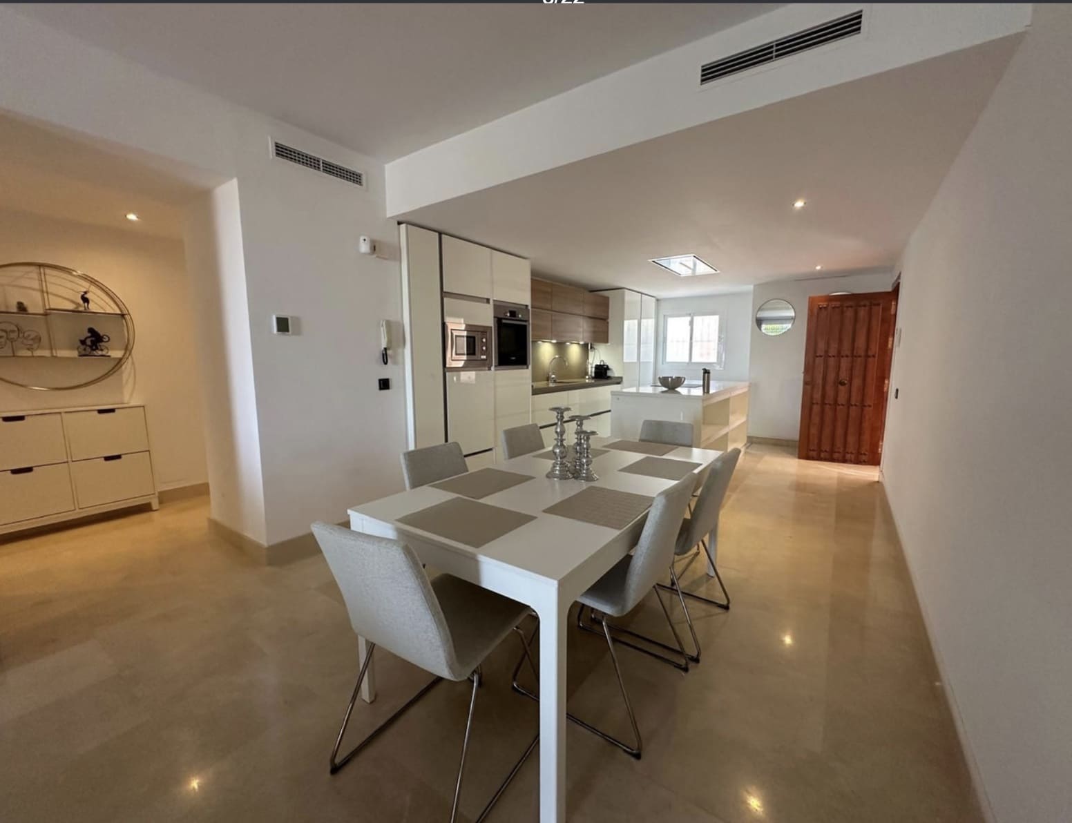 2 bedroom Apartment for sale in Nueva Andalucia with pool garage - € 485,500 (Ref: 9100696)