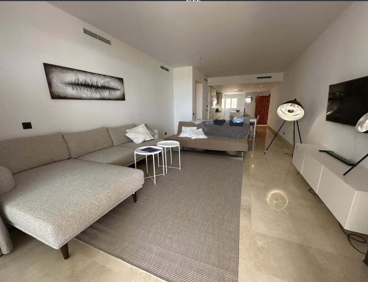 2 bedroom Apartment for sale in Nueva Andalucia with pool garage - € 485,500 (Ref: 9100696)