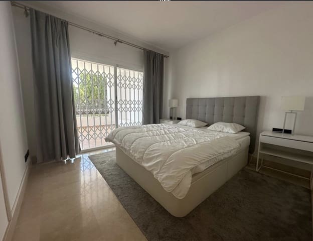 2 soverom Leilighet til salgs i Nueva Andalucia, Marbella med svømmebasseng garasje - € 485 500 (Ref: 9100696)