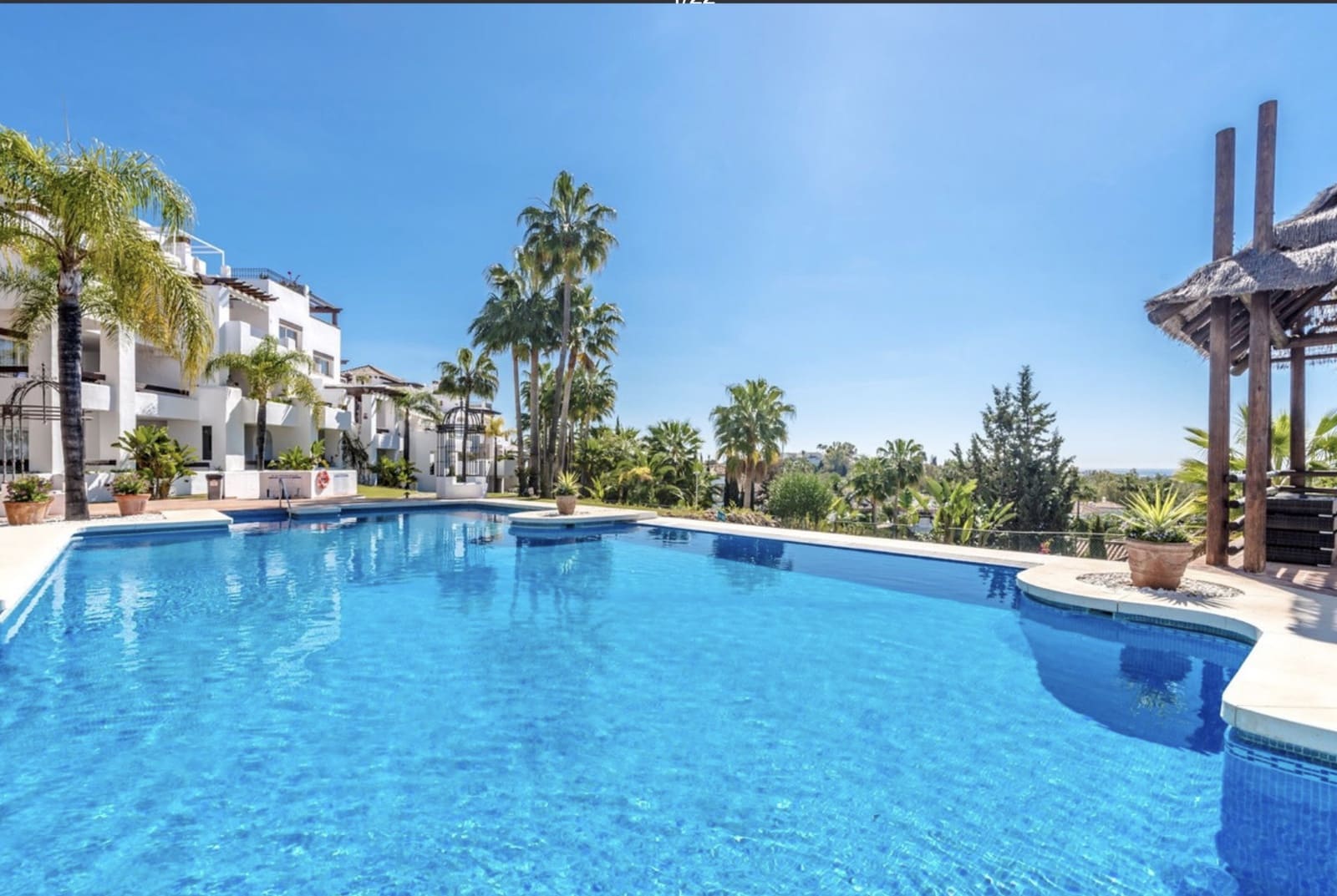 2 bedroom Apartment for sale in Nueva Andalucia with pool garage - € 485,500 (Ref: 9100696)