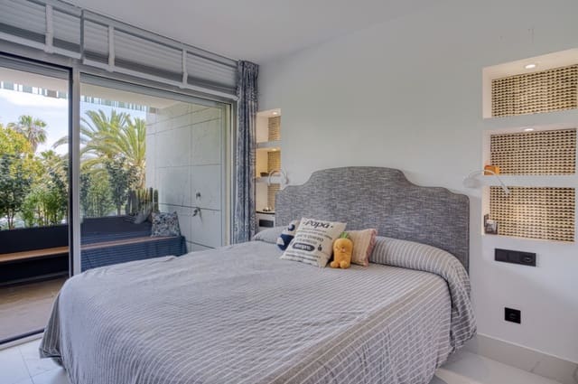 3 sovrum Lägenhet till salu i San Pedro de Alcantara, Marbella med pool garage - 795 000 € (Ref: 9108634)