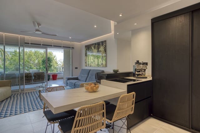 3 sovrum Lägenhet till salu i San Pedro de Alcantara, Marbella med pool garage - 795 000 € (Ref: 9108634)