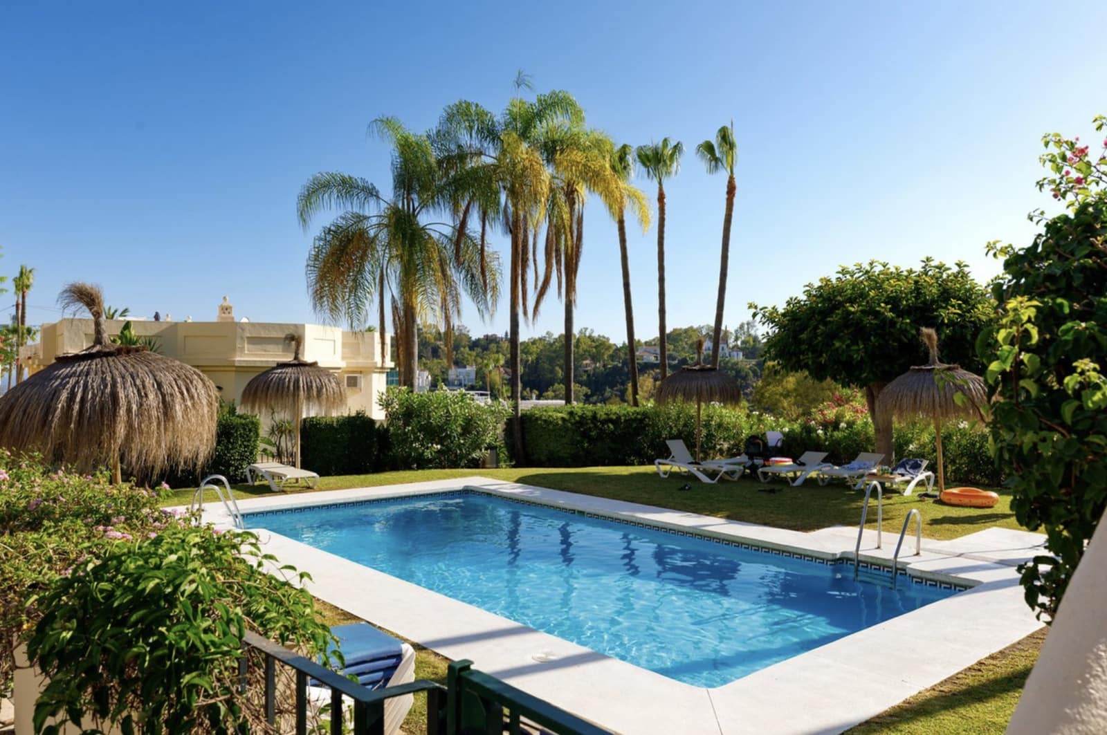 3 slaapkamer Appartement te koop in La Quinta met zwembad garage - € 590.000 (Ref: 9108635)