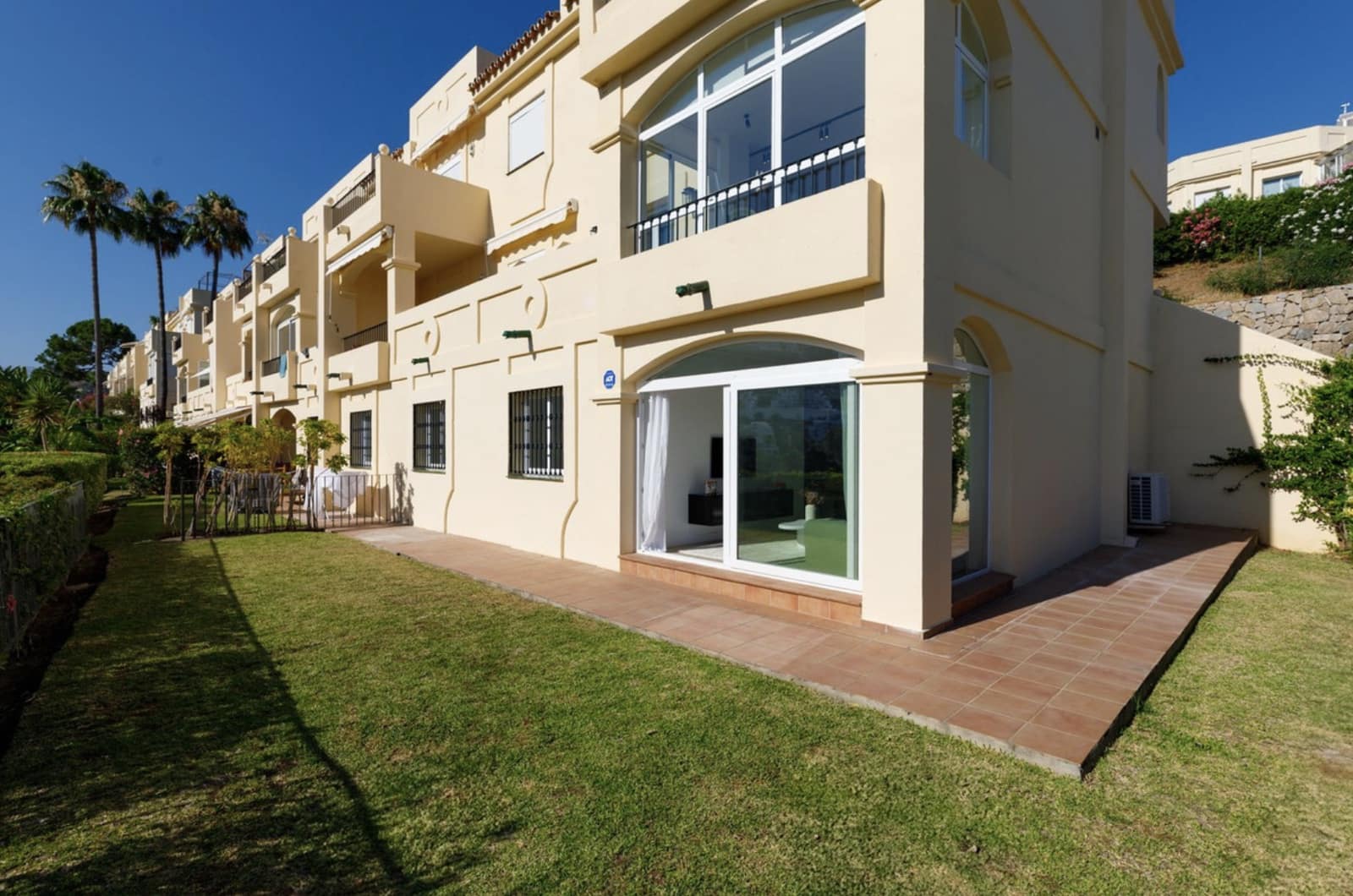 3 chambre Appartement à vendre à La Quinta avec piscine garage - 590 000 € (Ref: 9108635)