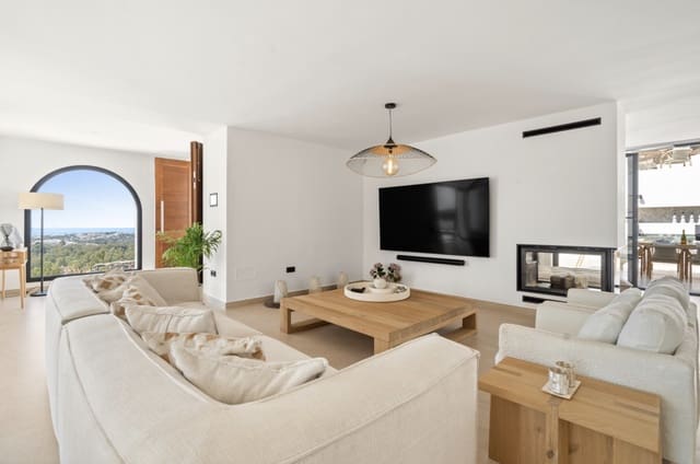 Chalet de 5 habitaciones en Nueva Andalucia, Marbella en venta con piscina garaje - 4.950.000 € (Ref: 9108636)