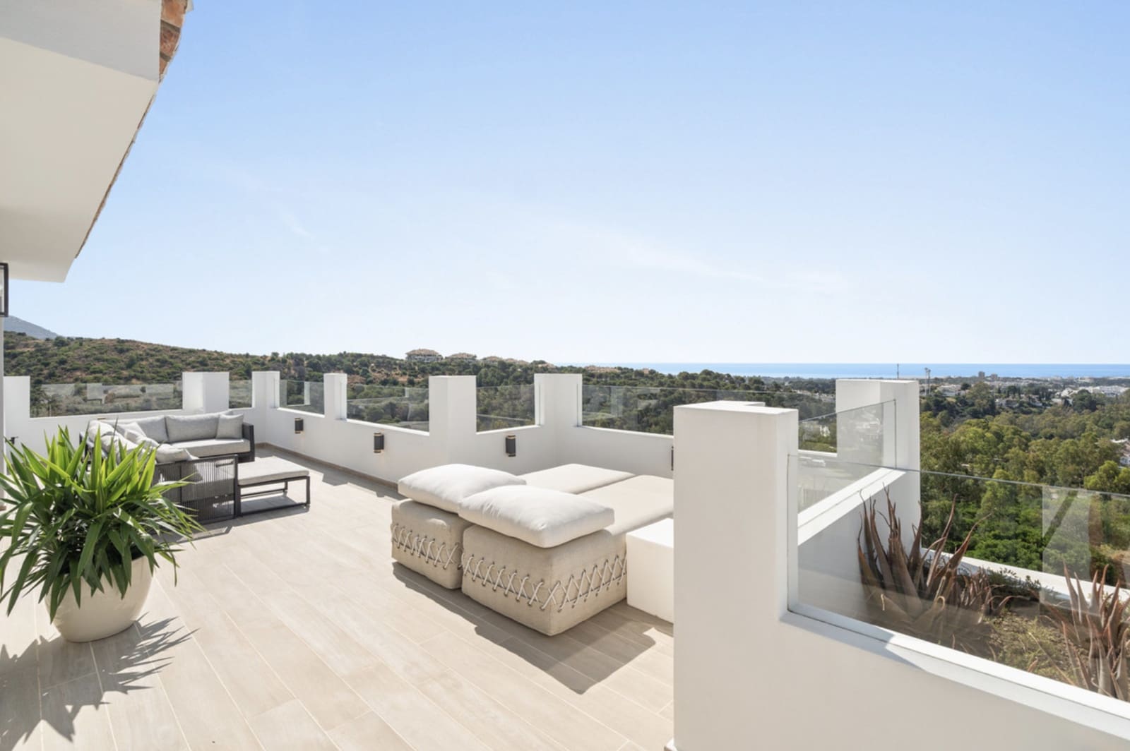 Chalet de 5 habitaciones en Nueva Andalucia en venta con piscina garaje - 4.950.000 € (Ref: 9108636)