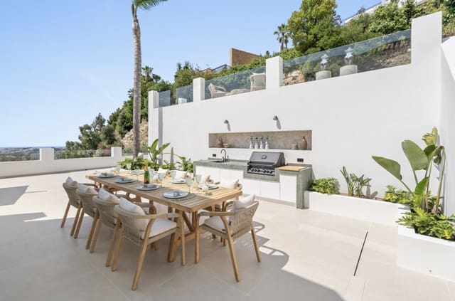 Chalet de 5 habitaciones en Nueva Andalucia, Marbella en venta con piscina garaje - 4.950.000 € (Ref: 9108636)