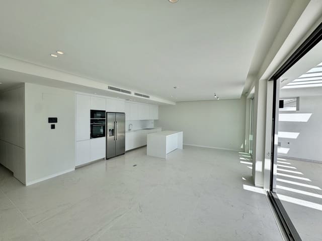 2 slaapkamer Appartement te koop in Marbella met zwembad garage - € 799.000 (Ref: 9110258)