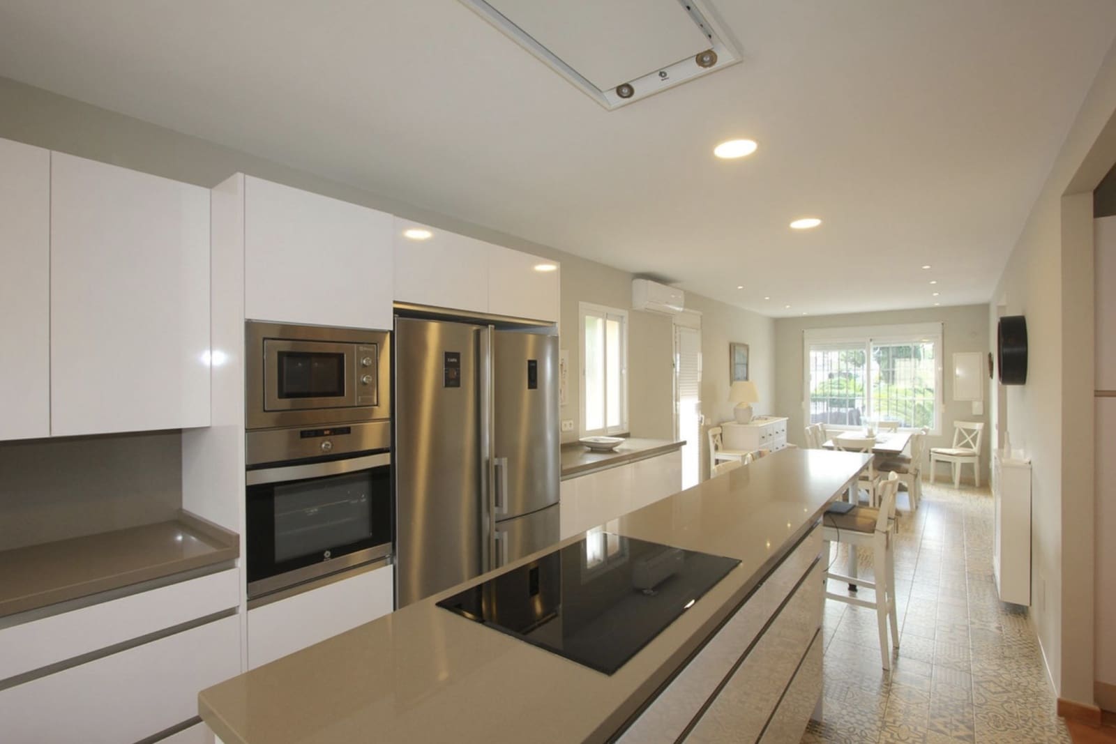 Chalet de 5 habitaciones en Marbella en venta con piscina garaje - 2.245.000 € (Ref: 9110259)