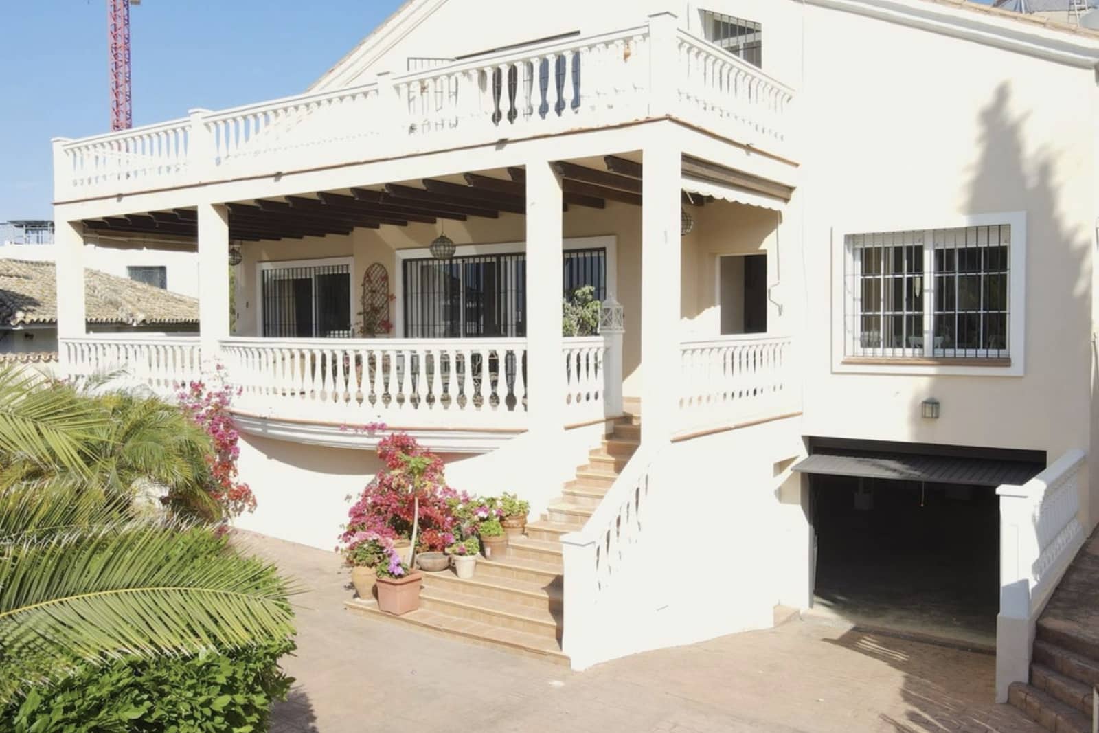 5 sovrum Villa till salu i Marbella med pool garage - 2 245 000 € (Ref: 9110259)