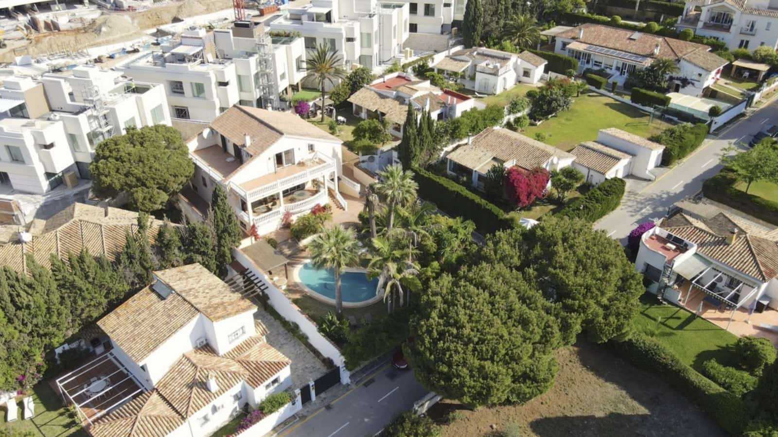 5 sovrum Villa till salu i Marbella med pool garage - 2 245 000 € (Ref: 9110259)