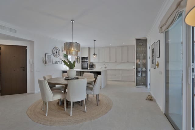 3 sovrum Hus till salu i Los Naranjos, Marbella med pool garage - 1 995 000 € (Ref: 9114085)