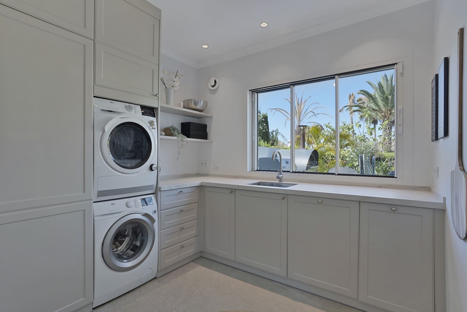 3 sovrum Hus till salu i Marbella med pool garage - 1 995 000 € (Ref: 9114085)