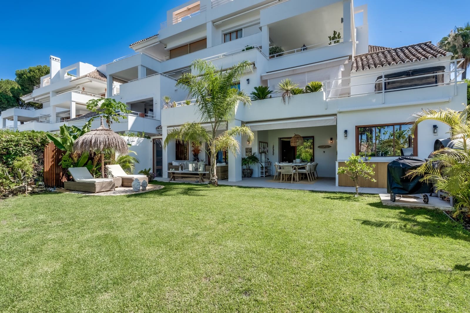 3 sovrum Hus till salu i Marbella med pool garage - 1 995 000 € (Ref: 9114085)