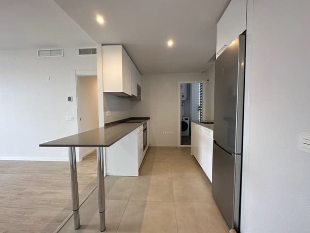 2 soverom Leilighet til salgs i Nueva Andalucia, Marbella med svømmebasseng garasje - € 365 000 (Ref: 9116053)