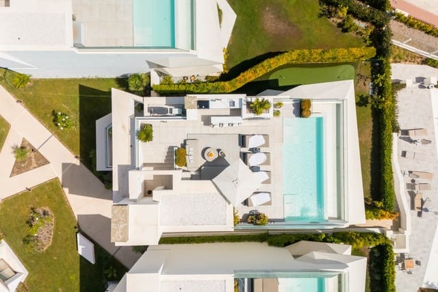 3 chambre Villa/Maison à vendre à Nueva Andalucía Centro, Marbella avec piscine garage - 4 495 000 € (Ref: 9128209)