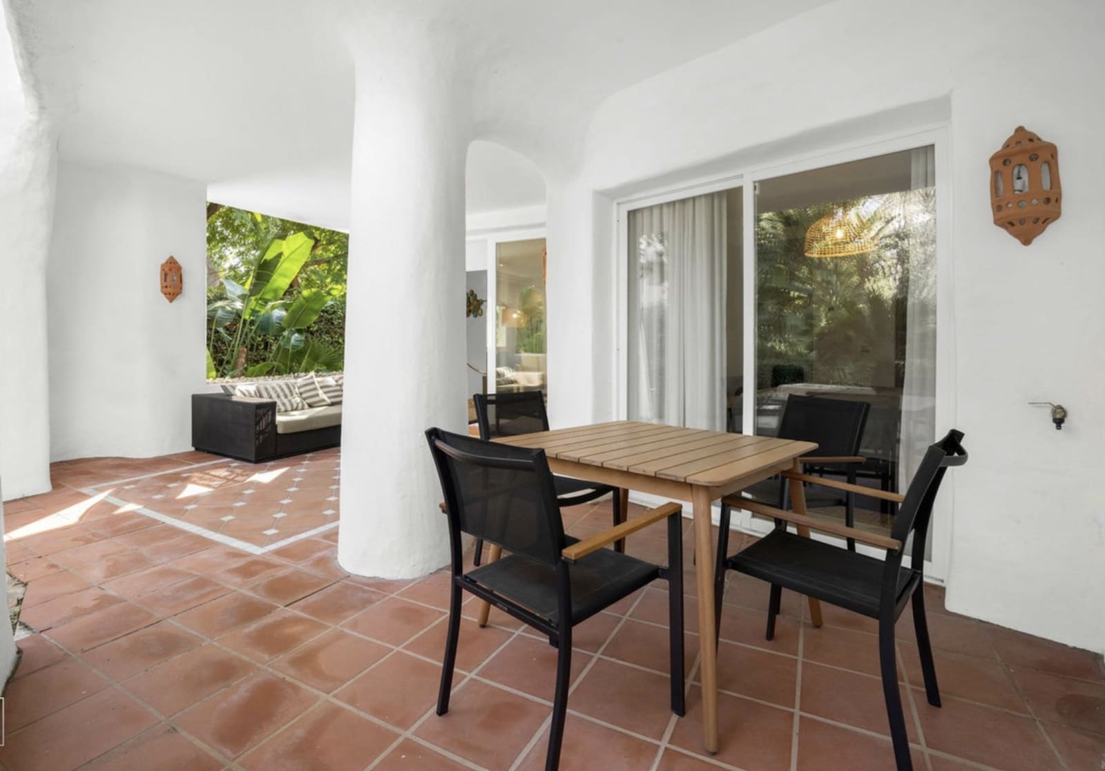 3 soveværelse Lejlighed til salg i Puerto Banus med swimmingpool garage - € 1.200.000 (Ref: 9134409)