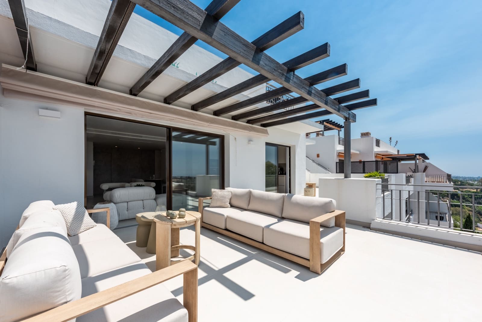 3 chambre Penthouse à vendre à La Quinta avec piscine garage - 1 495 000 € (Ref: 9153881)