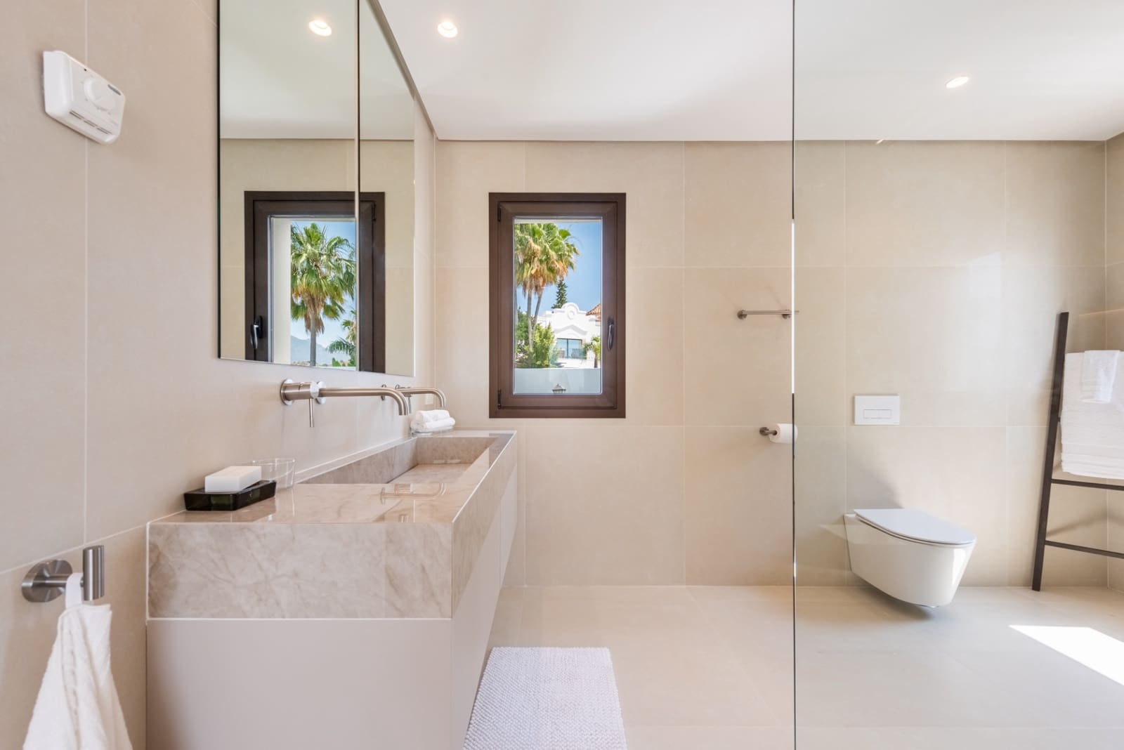3 chambre Penthouse à vendre à La Quinta avec piscine garage - 1 495 000 € (Ref: 9153881)