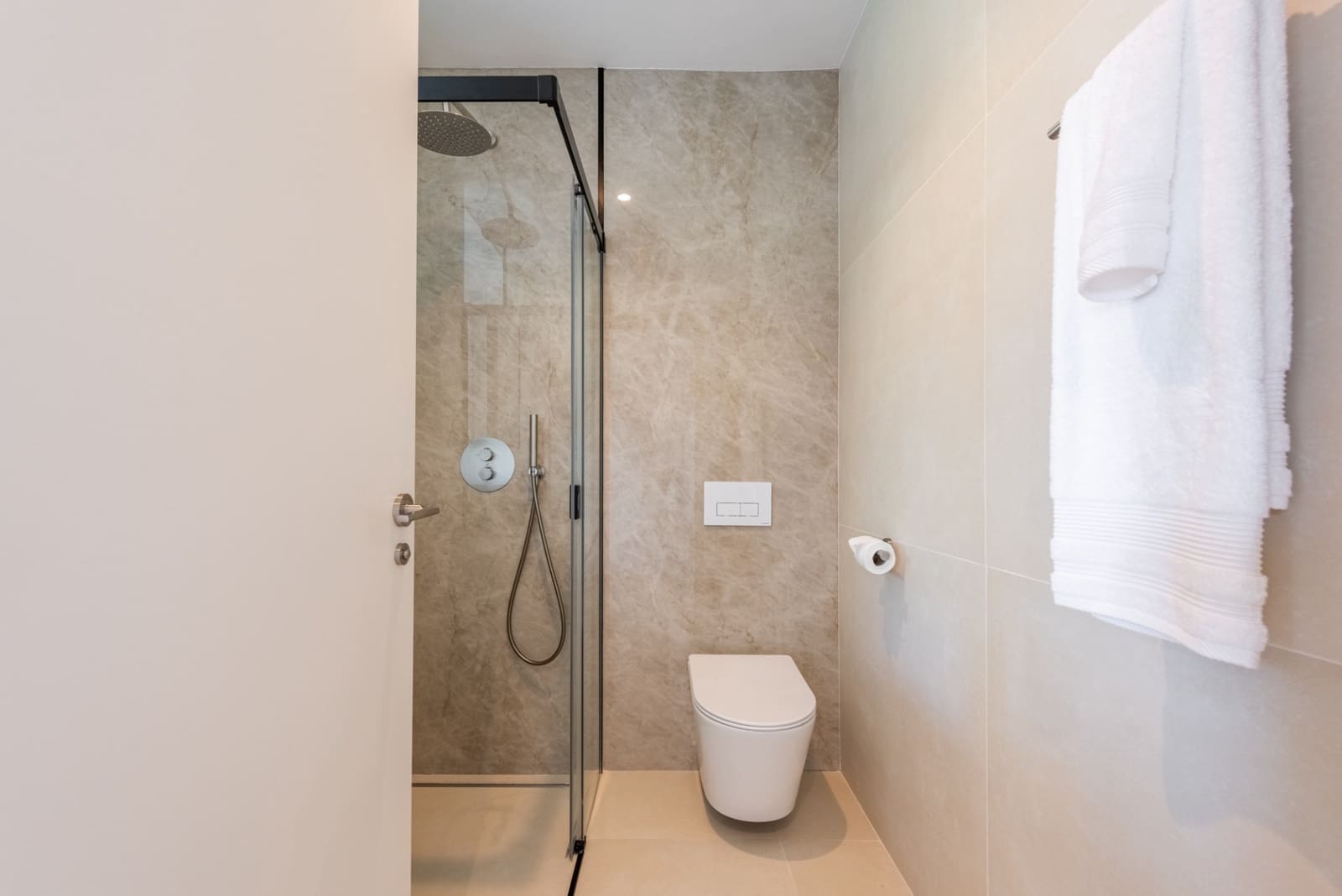 3 chambre Penthouse à vendre à La Quinta avec piscine garage - 1 495 000 € (Ref: 9153881)
