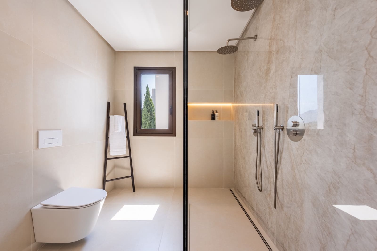 3 chambre Penthouse à vendre à La Quinta avec piscine garage - 1 495 000 € (Ref: 9153881)