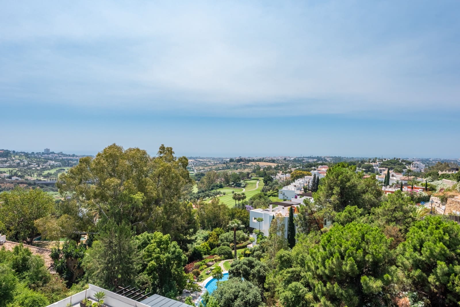 3 chambre Penthouse à vendre à La Quinta avec piscine garage - 1 495 000 € (Ref: 9153881)