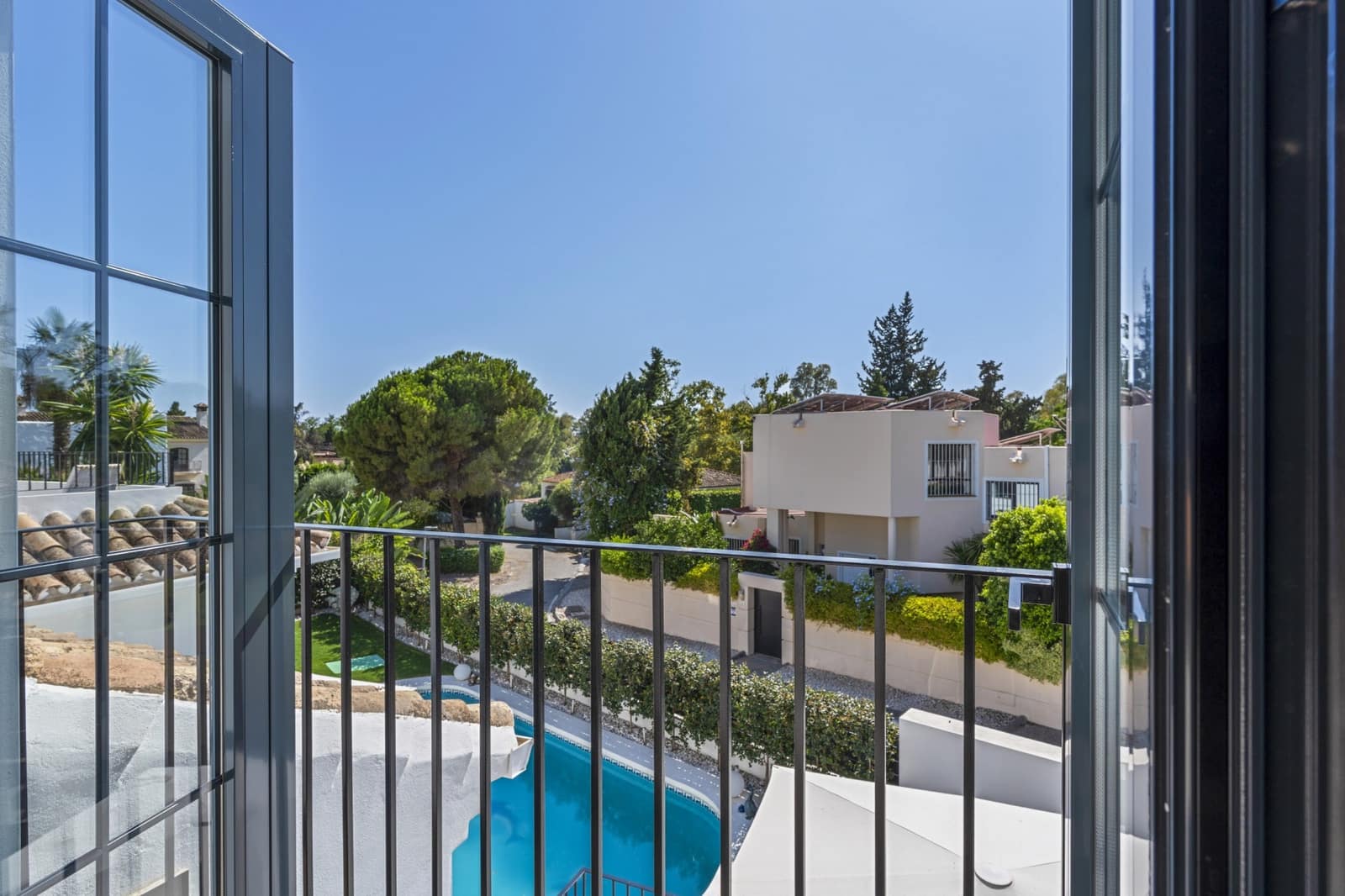 5 soveværelse Villa til salg i Guadalmina med swimmingpool garage - € 1.795.000 (Ref: 9159423)