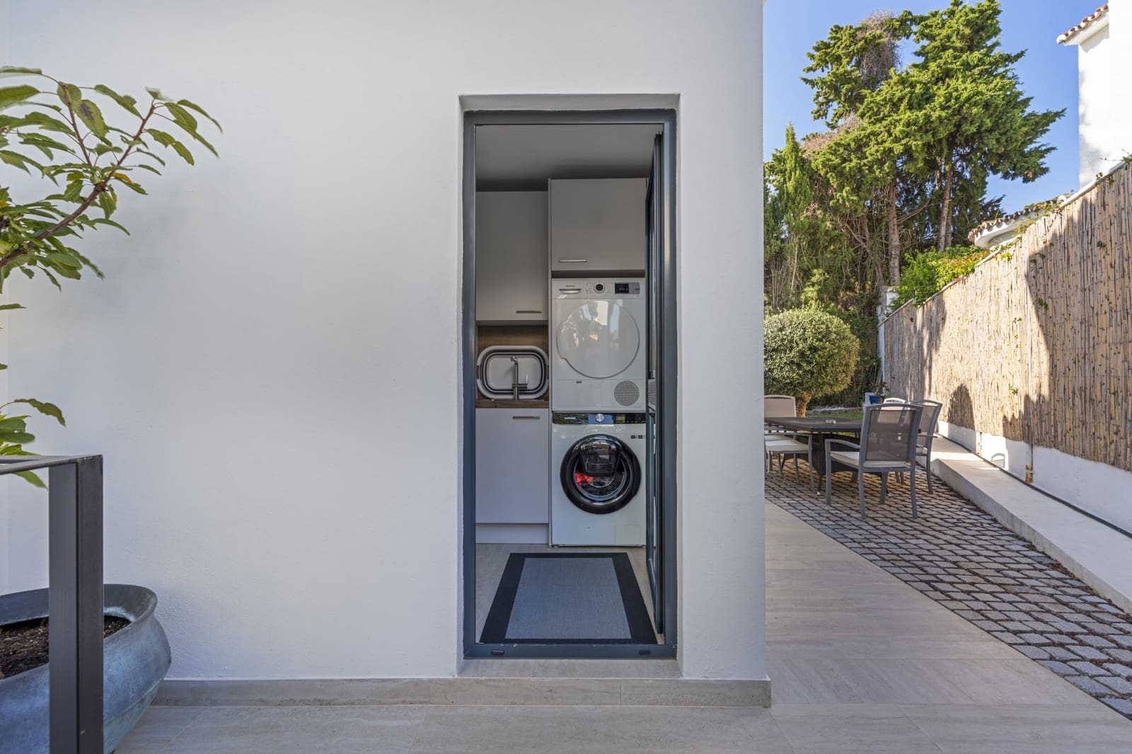 5 soveværelse Villa til salg i Guadalmina med swimmingpool garage - € 1.795.000 (Ref: 9159423)