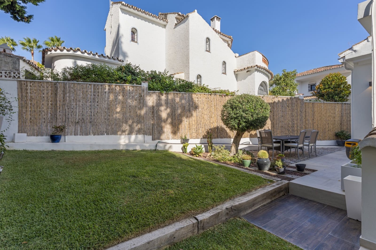 5 soveværelse Villa til salg i Guadalmina med swimmingpool garage - € 1.795.000 (Ref: 9159423)