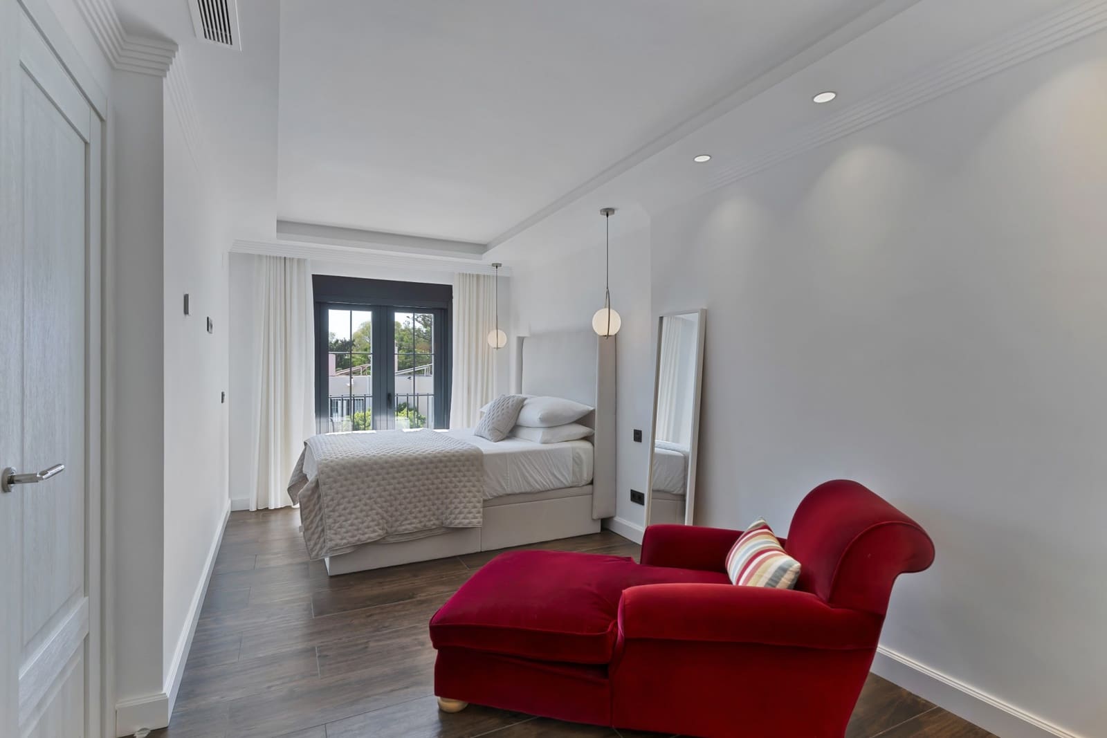 5 soveværelse Villa til salg i Guadalmina med swimmingpool garage - € 1.795.000 (Ref: 9159423)