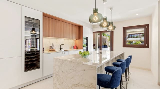 4 quarto Penthouse para venda em Golden Mile, Marbella com piscina garagem - 2 995 000 € (Ref: 9169502)